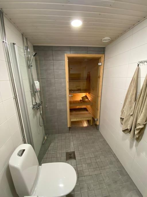 Modern Two Bedroom Apartment Near Helsinki Airport Vantaa Dış mekan fotoğraf